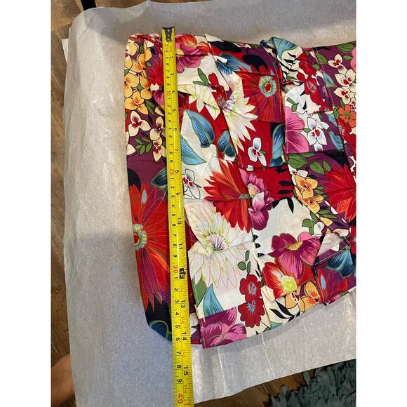 NWT Mountain Mamas Floral  Frenzy handbag with wooden detail handle - Picture 9 of 11